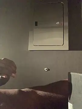 Snapshot of yourcummingdad chatting on December 15, 7:40 pm yourcummingdad online show from December 15, 7:40 pm