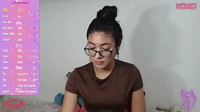 Snapshot of Allison_19__ chatting on October 8, 8:01 am Allison 19 online show from October 8, 8:01 am