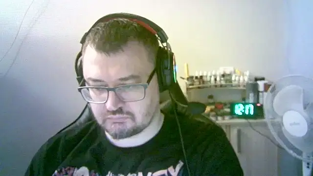 SirAbuser online show from March 13, 9:16 am