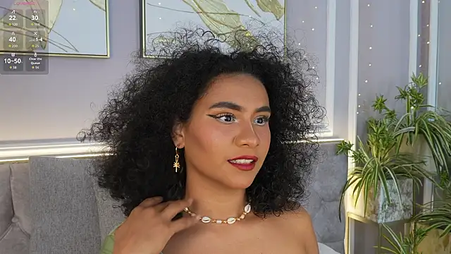 ellette   online show from February 13, 7:21 pm