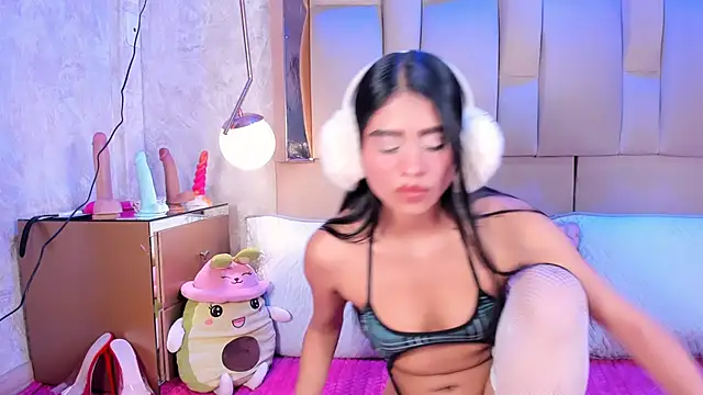 AngeliqueRouse online show from November 28, 9:50 pm