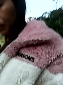 Snapshot of vivi_cute chatting on September 22, 11:01 am vivi cute online show from September 22, 11:01 am