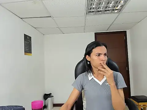 Aisha hotts777 online show from February 12, 3:45 am