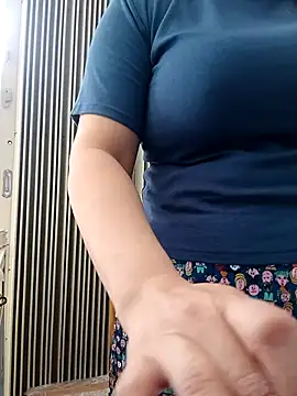 Snapshot of _Babyrose_ chatting on September 9, 5:18 am Babyrose online show from September 9, 5:18 am