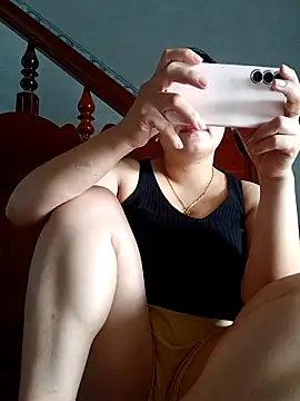 Snapshot of _Babyrose_ chatting on October 11, 6:34 am Babyrose online show from October 11, 6:34 am