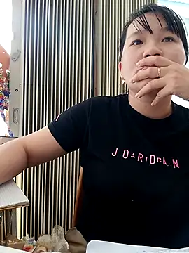 Snapshot of _Babyrose_ chatting on October 31, 6:25 am Babyrose online show from October 31, 6:25 am