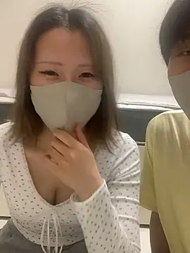 Snapshot of reon_reonreon chatting on November 6, 6:25 am reon reonreon online show from November 6, 6:25 am