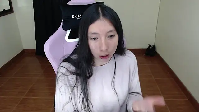 Snapshot of ScarlettShirahoshi chatting on October 1, 3:18 pm ScarlettShirahoshi online show from October 1, 3:18 pm