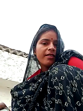 Snapshot of Mohini-xx chatting on November 10, 1:15 am Mohini-xx online show from November 10, 1:15 am