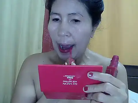 Snapshot of Elara8309 chatting on May 19, 3:57 am Elara8309 online show from May 19, 3:57 am
