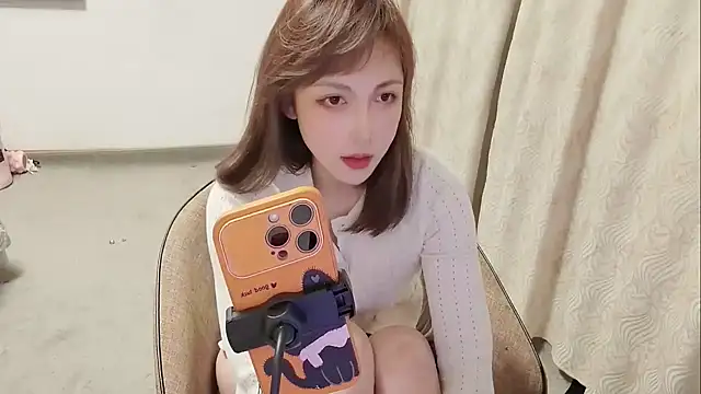 Snapshot of Shi_luo2025 chatting on March 5, 4:14 pm Shi luo2025 online show from March 5, 4:14 pm