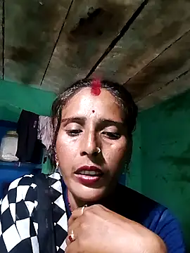 Snapshot of Arti13A chatting on June 18, 11:36 am Arti13A online show from June 18, 11:36 am