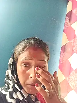 Snapshot of Arti13A chatting on July 7, 11:14 am Arti13A online show from July 7, 11:14 am