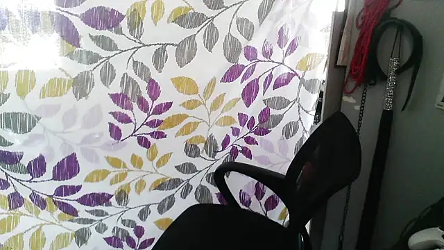 Snapshot of Mommybubbles2 chatting on November 27, 6:43 pm Mommybubbles2 online show from November 27, 6:43 pm