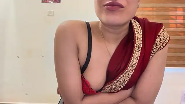 Snapshot of LucytheDevilQueen chatting on December 5, 3:15 am LucytheDevilQueen online show from December 5, 3:15 am