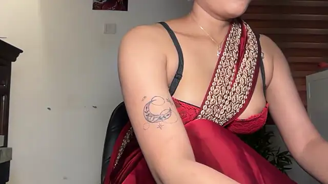 LucytheDevilQueen online show from May 7, 3:56 am