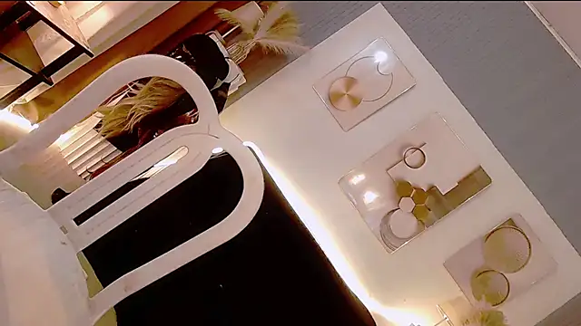 PearlDenis online show from May 25, 7:09 pm