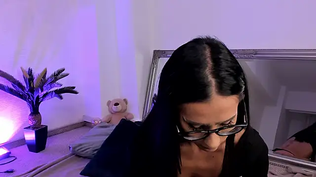 Snapshot of ChloeObril chatting on September 17, 3:30 am ChloeObril online show from September 17, 3:30 am