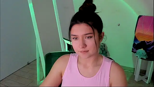 Snapshot of Sandra_Curly chatting on December 2, 8:15 pm Sandra Curly online show from December 2, 8:15 pm