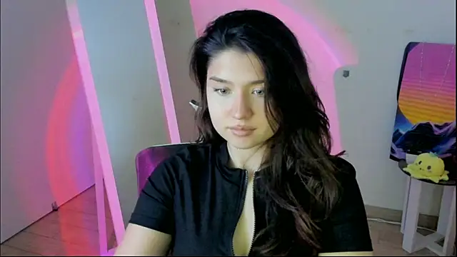 Snapshot of Sandra_Curly chatting on December 15, 7:29 pm Sandra Curly online show from December 15, 7:29 pm