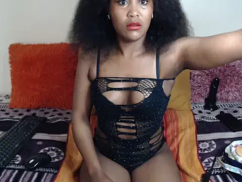 Snapshot of SexySlique chatting on October 20, 2:23 am SexySlique online show from October 20, 2:23 am