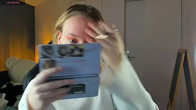 Snapshot of Amanda_Butlerr chatting on November 13, 10:25 am Amanda Butlerr online show from November 13, 10:25 am