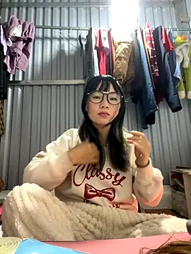 Snapshot of AAANINE22 chatting on November 19, 2:44 am AAANINE22 online show from November 19, 2:44 am