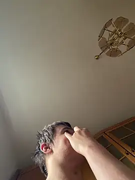pussyhunter323557 online show from April 24, 5:37 pm