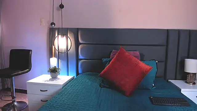 Snapshot of SagiraBelle chatting on November 11, 6:08 pm SagiraBelle online show from November 11, 6:08 pm