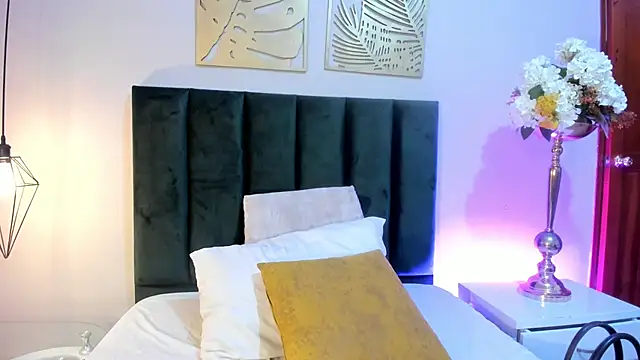 Snapshot of SagiraBelle chatting on December 15, 6:12 pm SagiraBelle online show from December 15, 6:12 pm