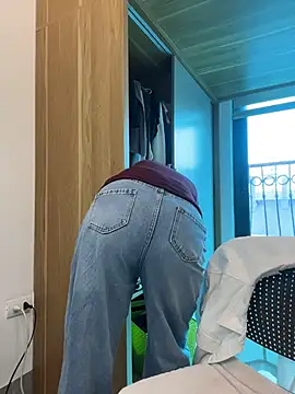 Snapshot of bunny_b4nny chatting on November 8, 6:35 am bunny b4nny online show from November 8, 6:35 am