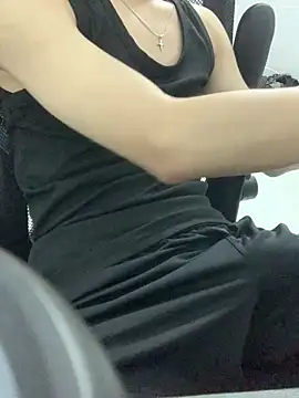 Snapshot of Nguyen07_x11 chatting on July 27, 1:51 pm Nguyen07 x11 online show from July 27, 1:51 pm