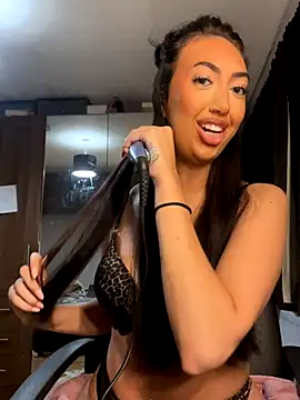 Snapshot of Miss_lunaxx chatting on November 27, 5:15 pm Miss lunaxx online show from November 27, 5:15 pm