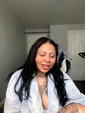 Snapshot of chicanachic13 chatting on September 28, 10:48 pm chicanachic13 online show from September 28, 10:48 pm