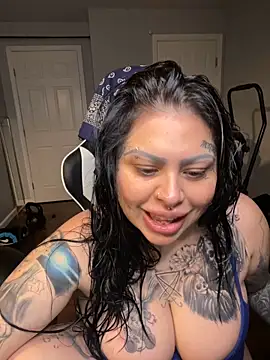 Snapshot of chicanachic13 chatting on October 8, 7:39 am chicanachic13 online show from October 8, 7:39 am