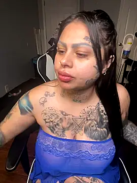 Snapshot of chicanachic13 chatting on October 10, 4:55 am chicanachic13 online show from October 10, 4:55 am