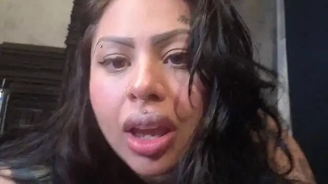 Snapshot of chicanachic13 chatting on November 30, 9:24 am chicanachic13 online show from November 30, 9:24 am