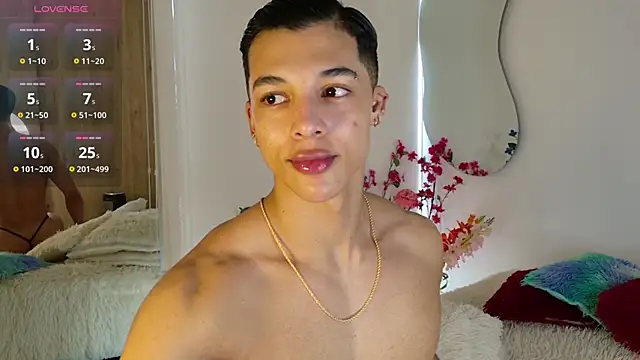 Troye Williams online show from June 13, 3:32 pm