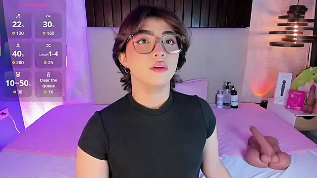 Creamy Angelo online show from February 19, 1:07 pm