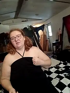 XEmoxkittyx online show from February 12, 7:09 pm