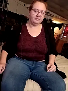 XEmoxkittyx online show from February 13, 2:02 pm