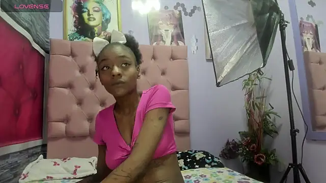 Shantall ks online show from September 17, 3:30 am