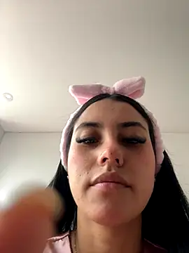 Snapshot of Victoria_alson chatting on November 3, 2:51 pm Victoria alson online show from November 3, 2:51 pm