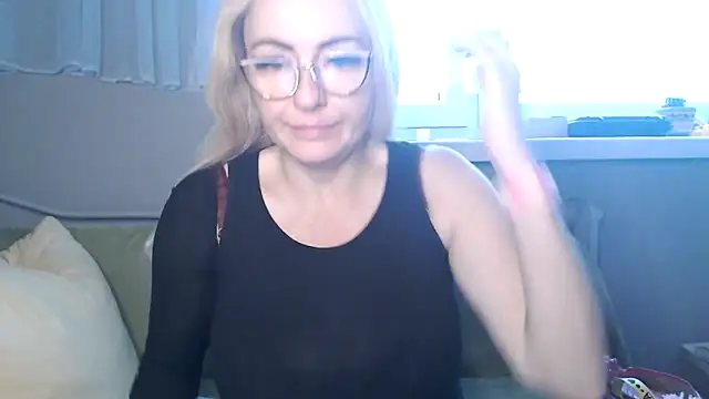 Snapshot of NADINNNE chatting on November 10, 12:04 pm NADINNNE online show from November 10, 12:04 pm