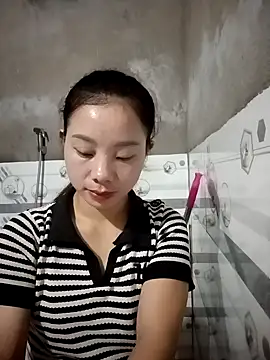 Snapshot of milo123-xx chatting on October 1, 12:44 pm milo123-xx online show from October 1, 12:44 pm