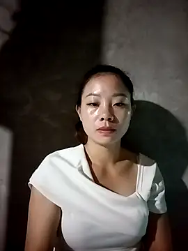 Snapshot of milo123-xx chatting on October 13, 12:43 am milo123-xx online show from October 13, 12:43 am