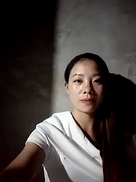 Snapshot of milo123-xx chatting on October 13, 12:49 pm milo123-xx online show from October 13, 12:49 pm