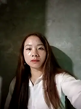 Snapshot of milo123-xx chatting on November 7, 4:34 am milo123-xx online show from November 7, 4:34 am