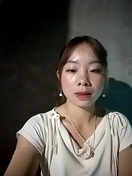 Snapshot of milo123-xx chatting on November 22, 12:42 am milo123-xx online show from November 22, 12:42 am