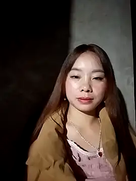 Snapshot of milo123-xx chatting on November 22, 1:21 pm milo123-xx online show from November 22, 1:21 pm